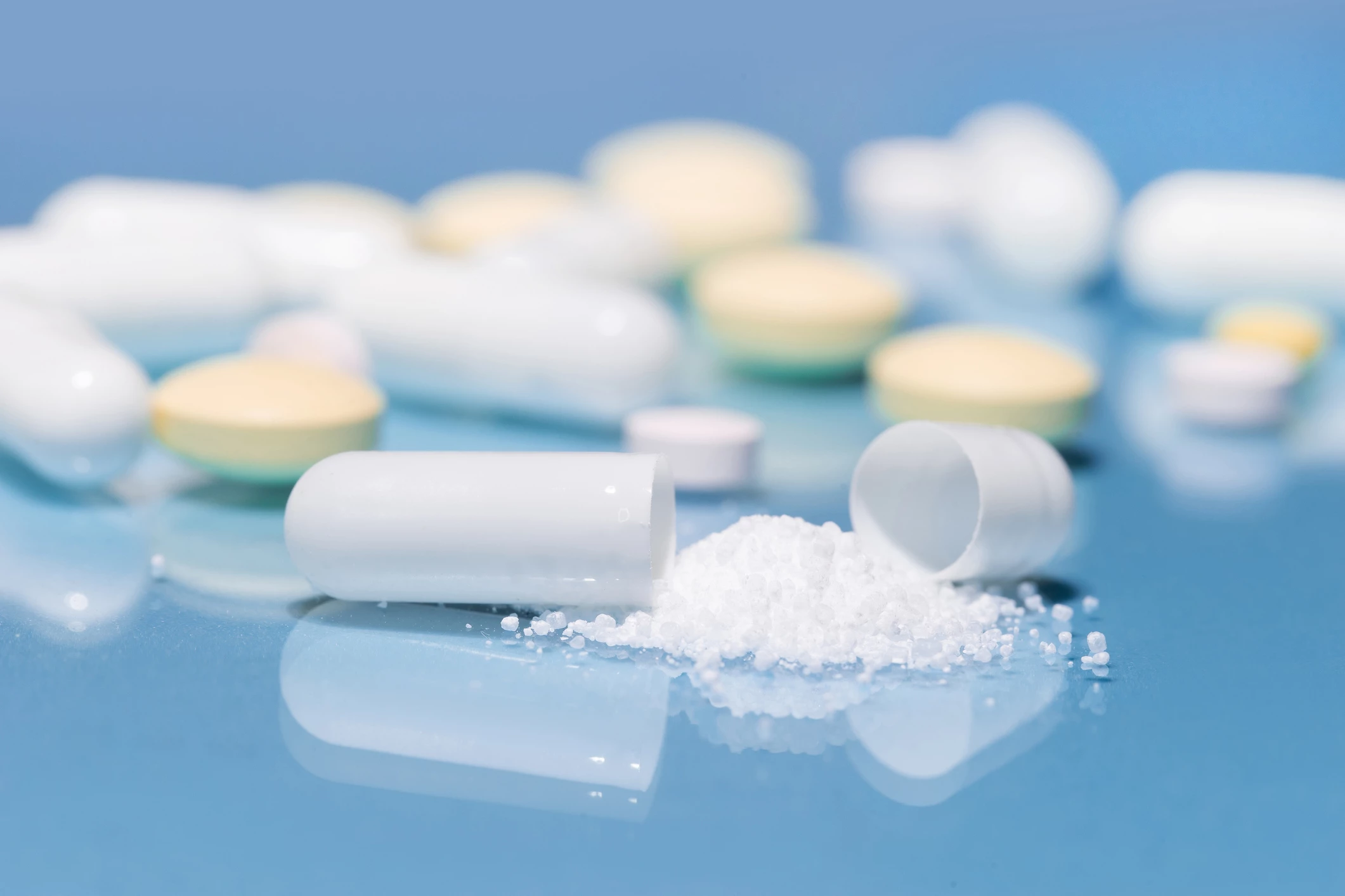 Review: Behavioural effects and naloxone effectiveness with new synthetic opioids